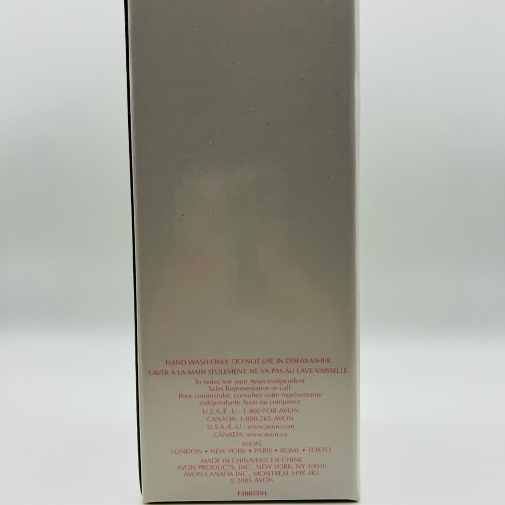 Avon Jolly Snowwoman Decanter Soap Pump 2005 Holiday Dispenser NIB - Picture 3 of 4